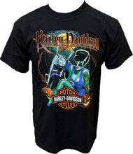Load image into Gallery viewer, Pumpkin Queen Dealer Tee
